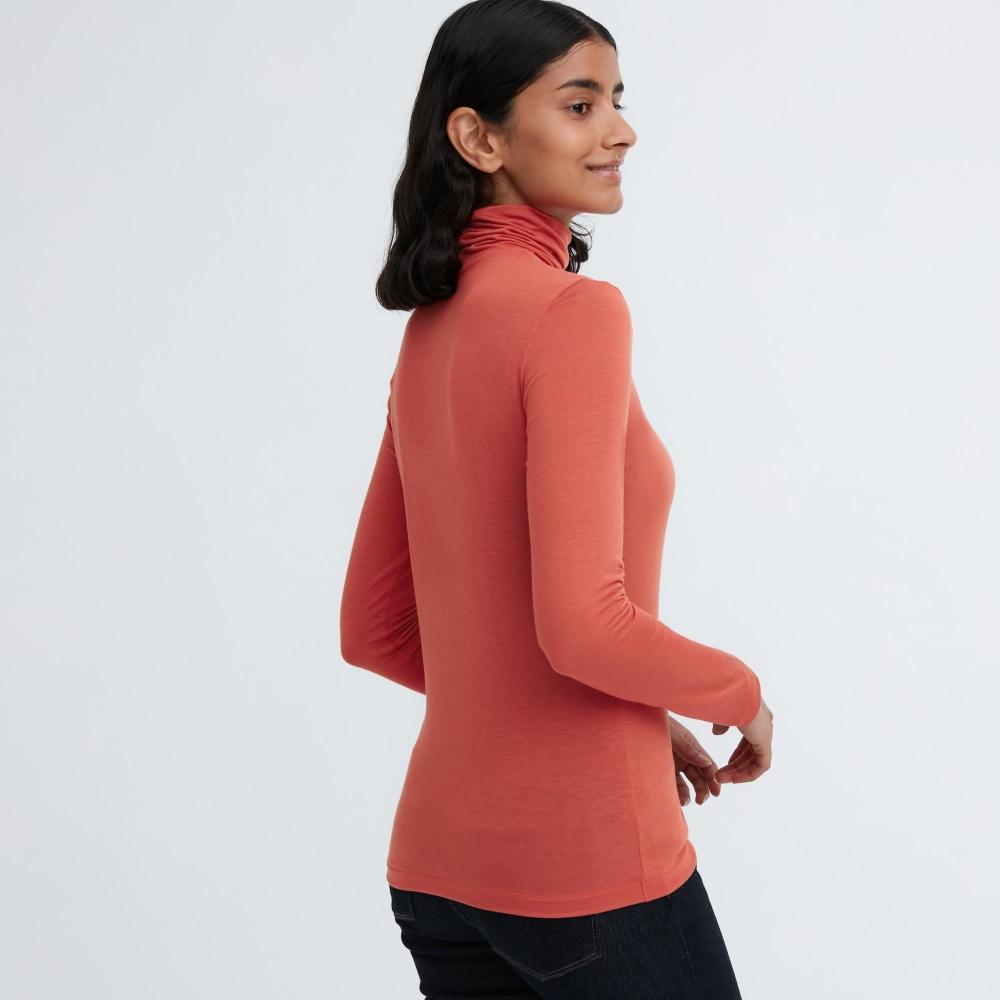 Uniqlo Japan HeaTTech UlTra LighT TurTleneck T  Long Sleeve 
