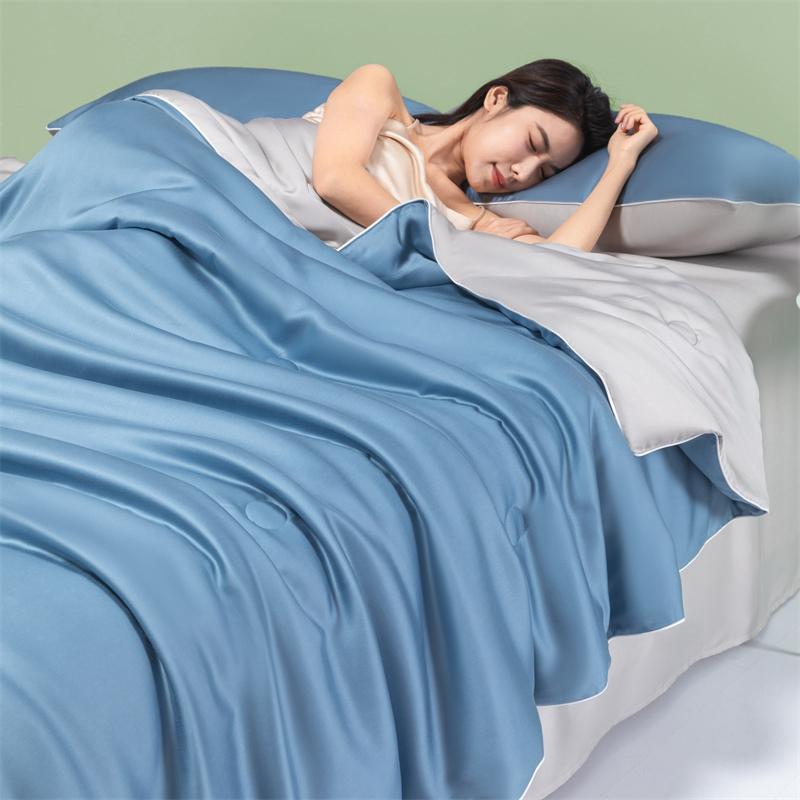 Summer Cooling Quilt Bedspread on the bed Air Conditioning Breathable Comforter Luxury Cold Touch Fabric Lightweight Blanket