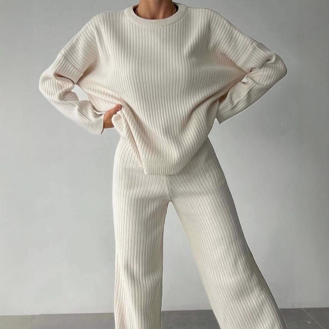 

Осень 2025 Европейский и американский женский комплект из двух частей: укороченный топ с круглым вырезом и вязаный лонгслив S