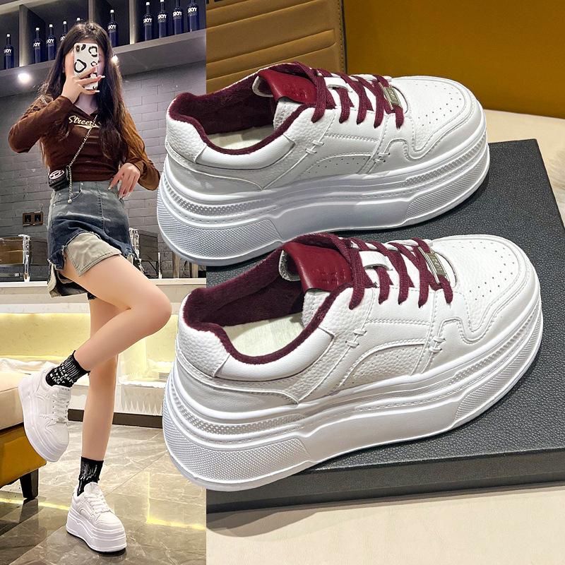 Leather platform white shoes women's 2025 new autumn and winter velvet versatile small board shoes heightening casual sports shoes
