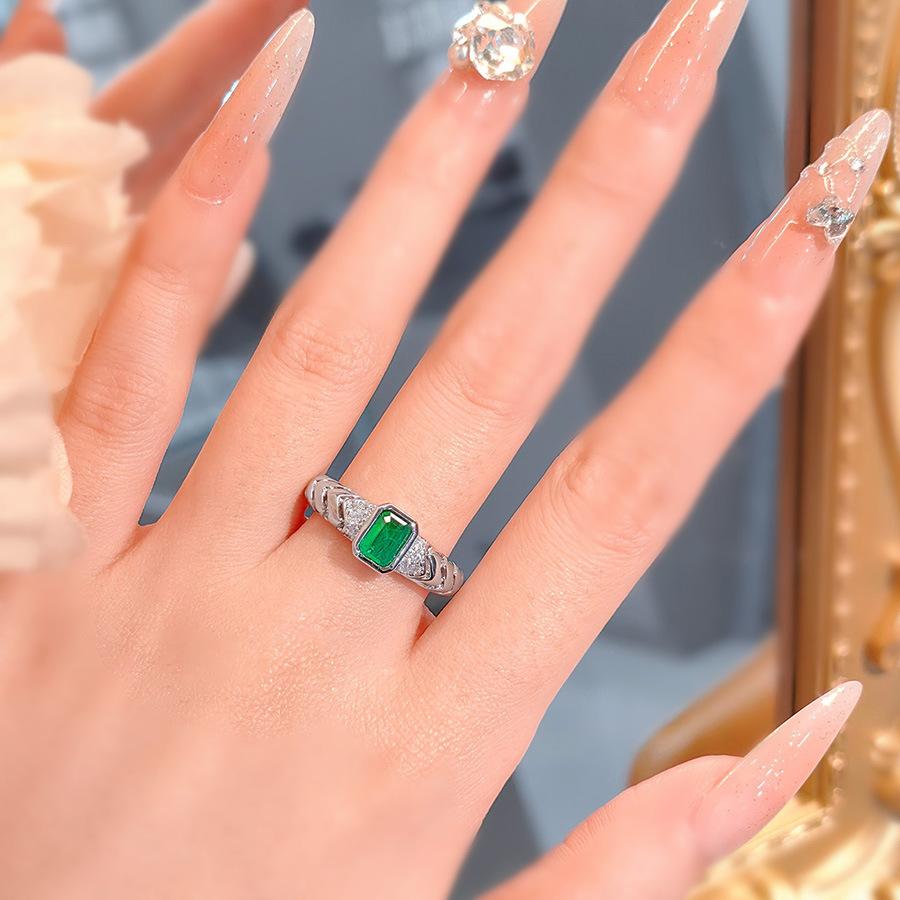 Fashion Light Luxury Temperament Red Corundum Ring Retro With Cotton Emerald Daily Simple High Carbon Diamond Women'S Ring