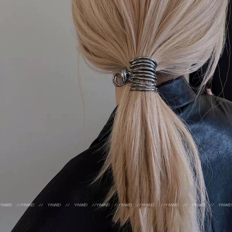 High-End Heart Ponytail Claw Clip for Women – Anti-Collapse Hair Accessory
