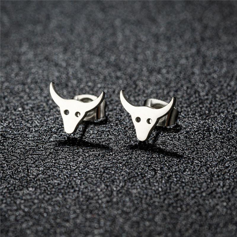 New Creative Stainless Steel Bull Head Stud Earrings for Men Women Unique Animal Jewelry Boy Girls Party Cow Earings Accessories