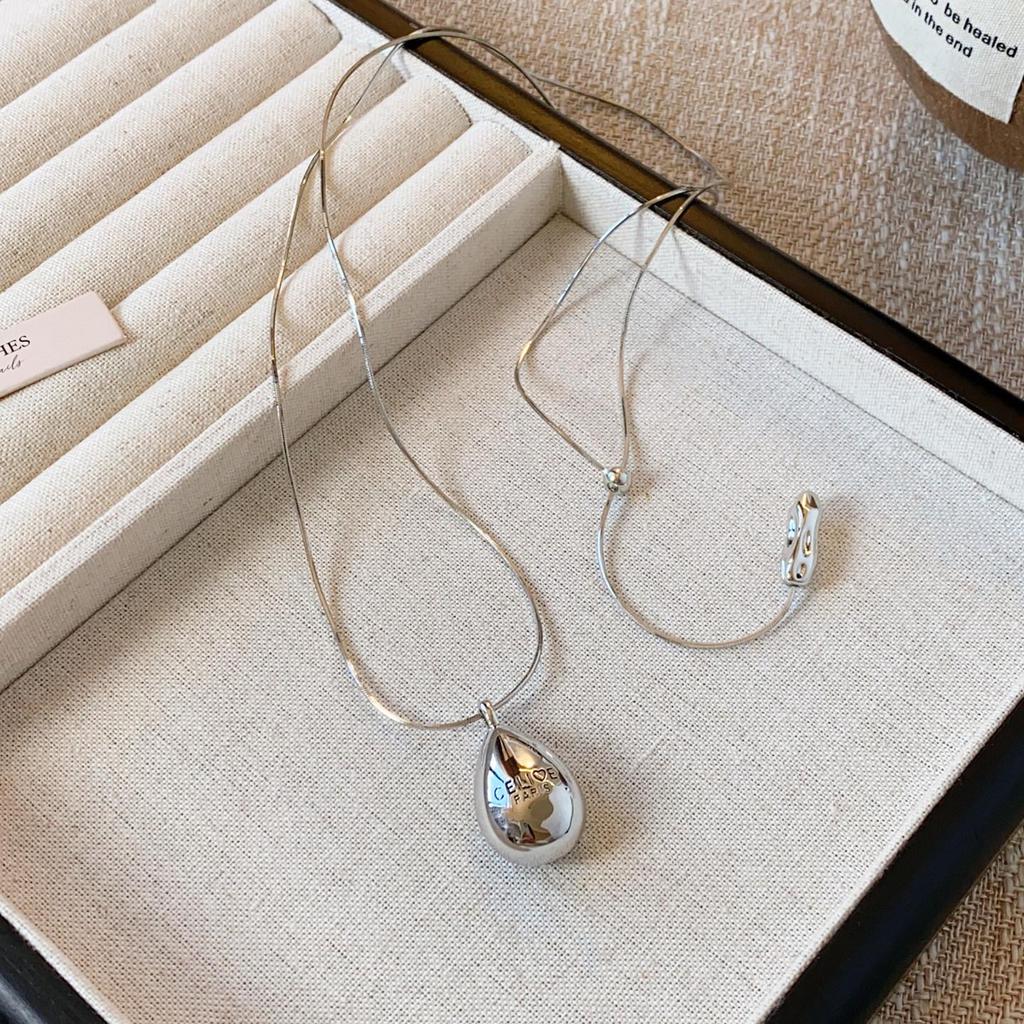 Korean Water Drop Pendant Necklace - Elegant Clavicle Chain Design for Women