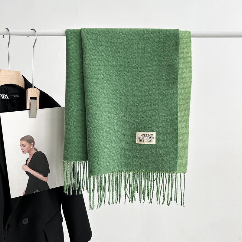 Kaschmir-Handgefühl Herbst und Winter Einfarbiger Schal Damen Dicke Quaste Einfacher und vielseitiger weicher und warmer Kaschmir-Imitat-Schal