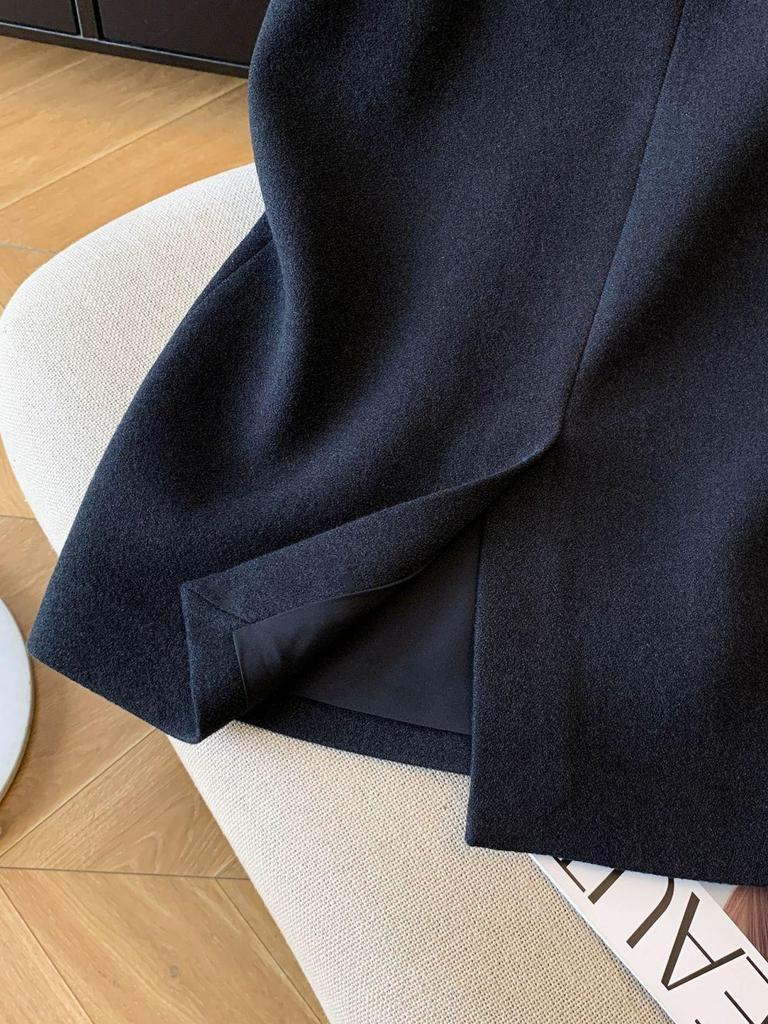 Elegant Autumn/Winter Woolen Straight Tube Skirt: High-Class, Hip-Hugging Design for Women
