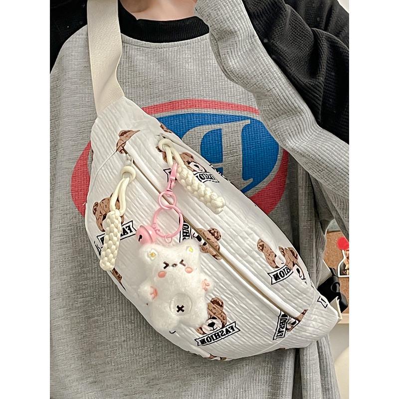 Trendige Nylon-Brusttasche mit Bärenmuster für Freizeitkleidung mit stilvollem, frischem, süßem Design