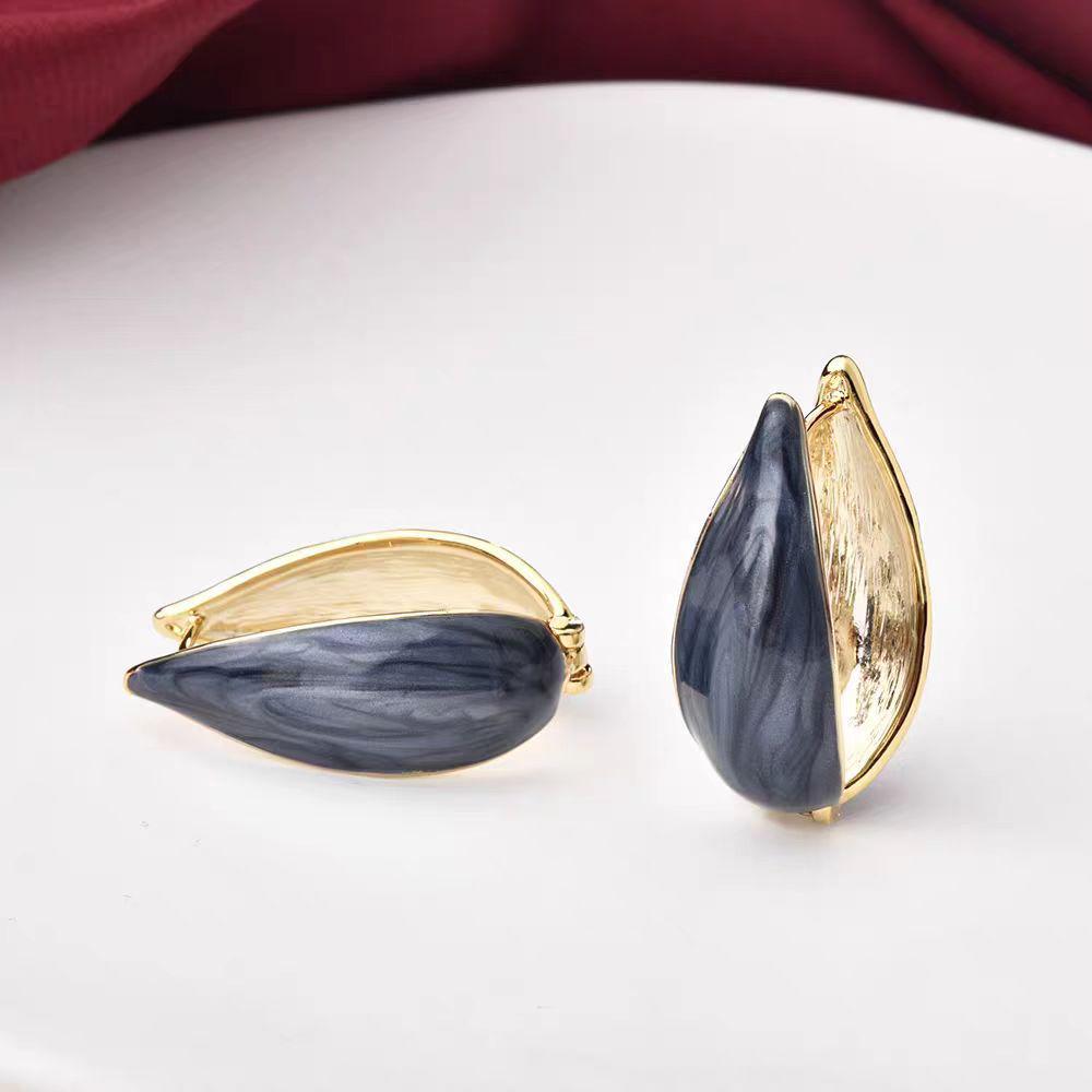 Retro Enamel Teardrop Earrings: Chic, High-End Design with a Unique, Fashionable Appeal for Women