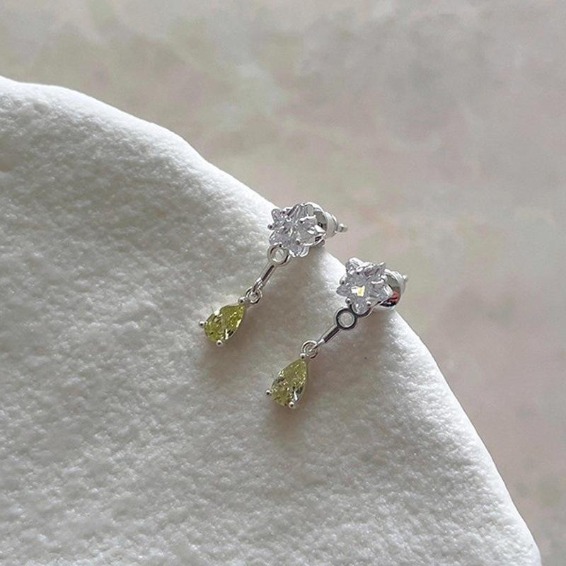 Forest-Inspired Zircon Teardrop Star Earrings – Niche Design with High-End Style