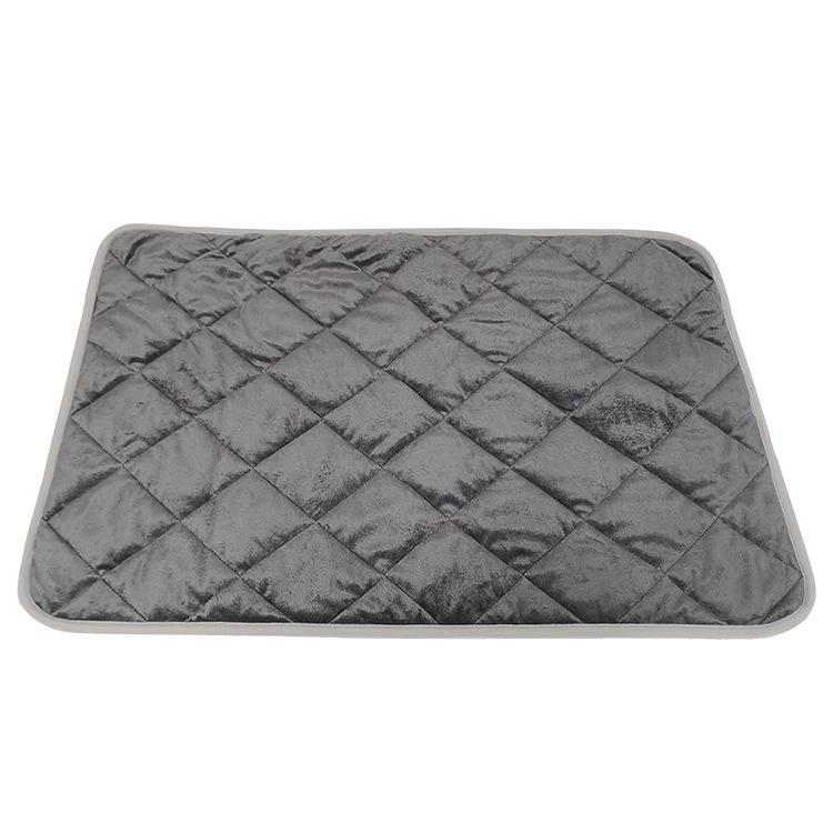 Pet Plus Self-Heating Fleece Pad for Cats & Dogs