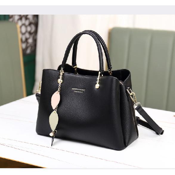 Women's Bag 2024 Summer New Fashion Light Luxury Single Shoulder Crossbody Mom's Handbag Soft Leather Women's Bag Commuting High-End Feel
