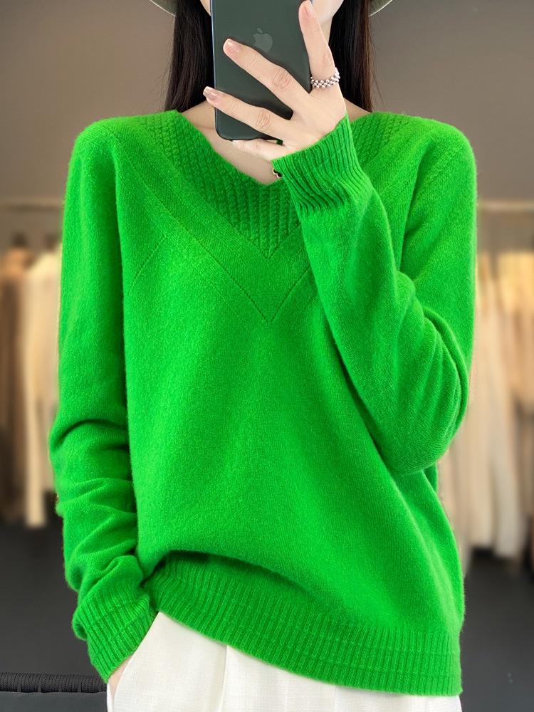 Women's Speckled Yarn Wool V-Neck Sweater - Thick, Loose-Fit, Perfect for Autumn/Winter