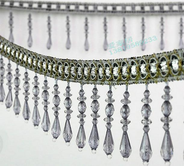 Europeisk tofsfrans med kristallpärlor för gardindekoration