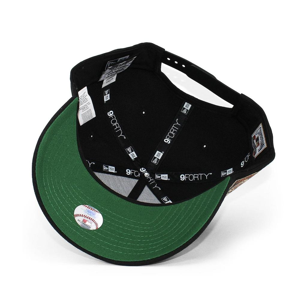 New Era 9FORTY Snapback Cap 940 Colored Side Patch Mariners S (EU/AU Exclusive) MLB, MiLB, NFL, NBA, Brim, (Seattle (40th Black)) [Used]