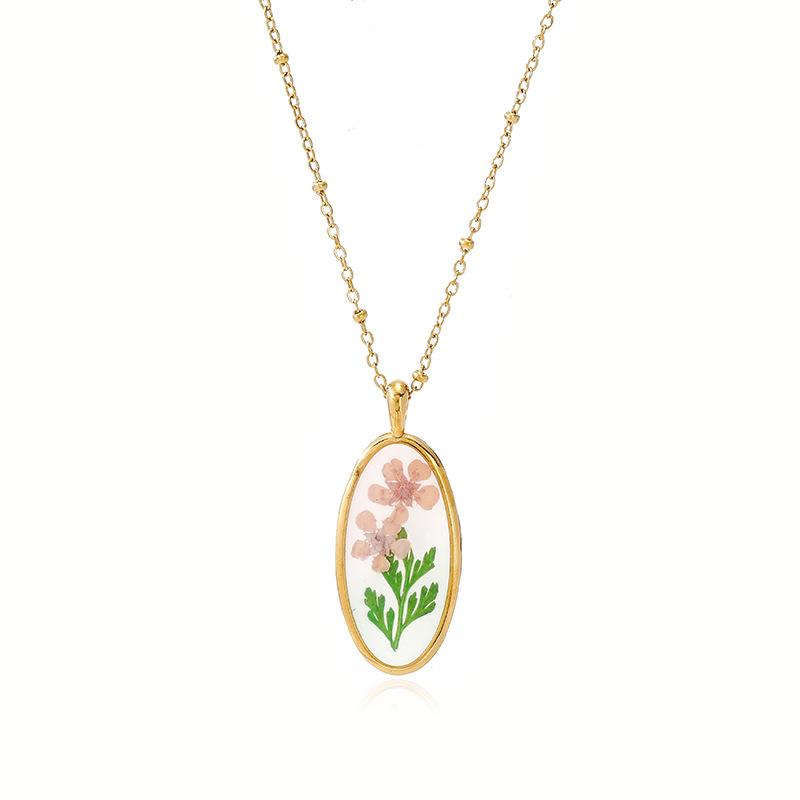 European and American Style Natural Dried Flower Resin Necklace 18K Gold Stainless Steel Immortal Flower Pendant Collarbone Chain Female Hot-selling