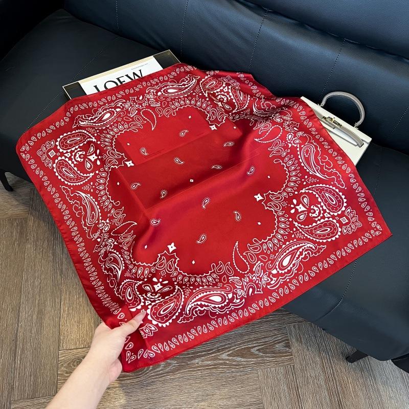 Silk scarf women's neck new scarf with coat 70 small square scarf scarf mother high-end scarf