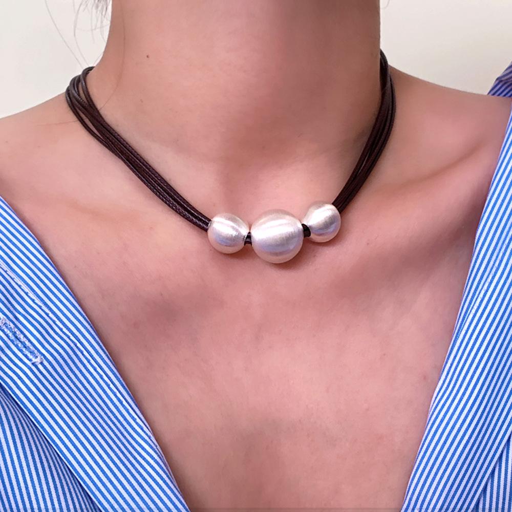 Elegant Vintage-Style Colorful Beaded Pearl Choker Necklace for Women - Fashionable, Versatile, and Individualistic Collarbone Accessory