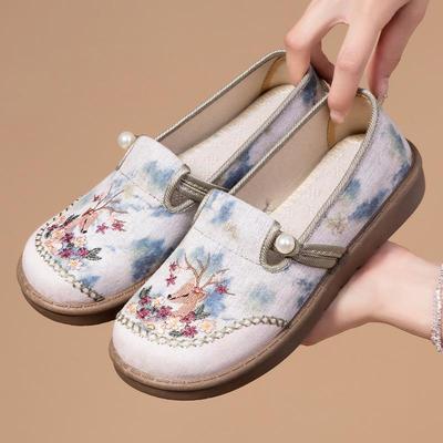 Versatile Women's Ethnic Style Embroidered Summer Shoes - Casual Hanfu & Old Beijing Cloth Design