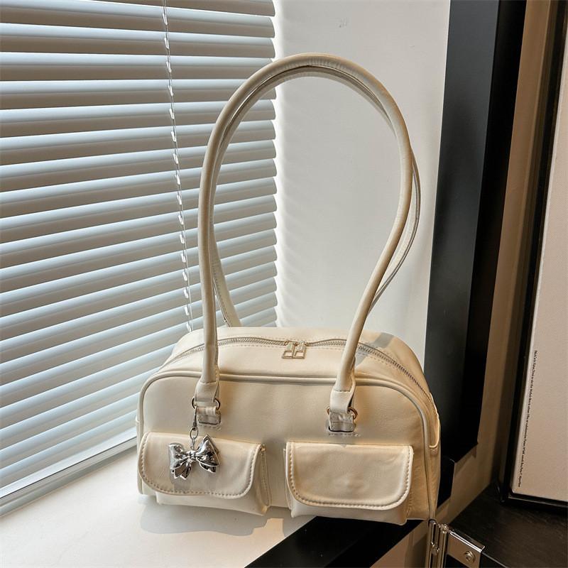 Trendy Womens Box Shaped Handbag With Polyester Interior For Casual Outings