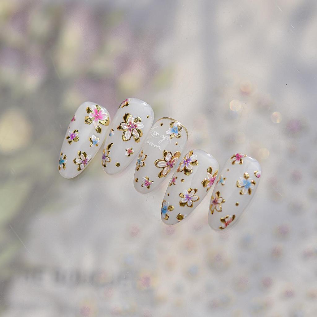 Tomoni Iridescent Gold Flower Nail Art Stickers - Retro Light Luxury Style DIY Nail Decorations.