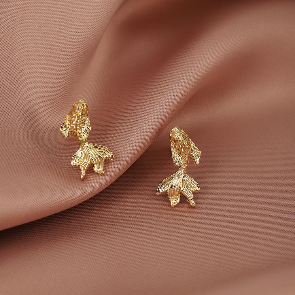 Simple Personality Small Koi Stud Earrings, High-End Mini Metal Wind Goldfish Earrings