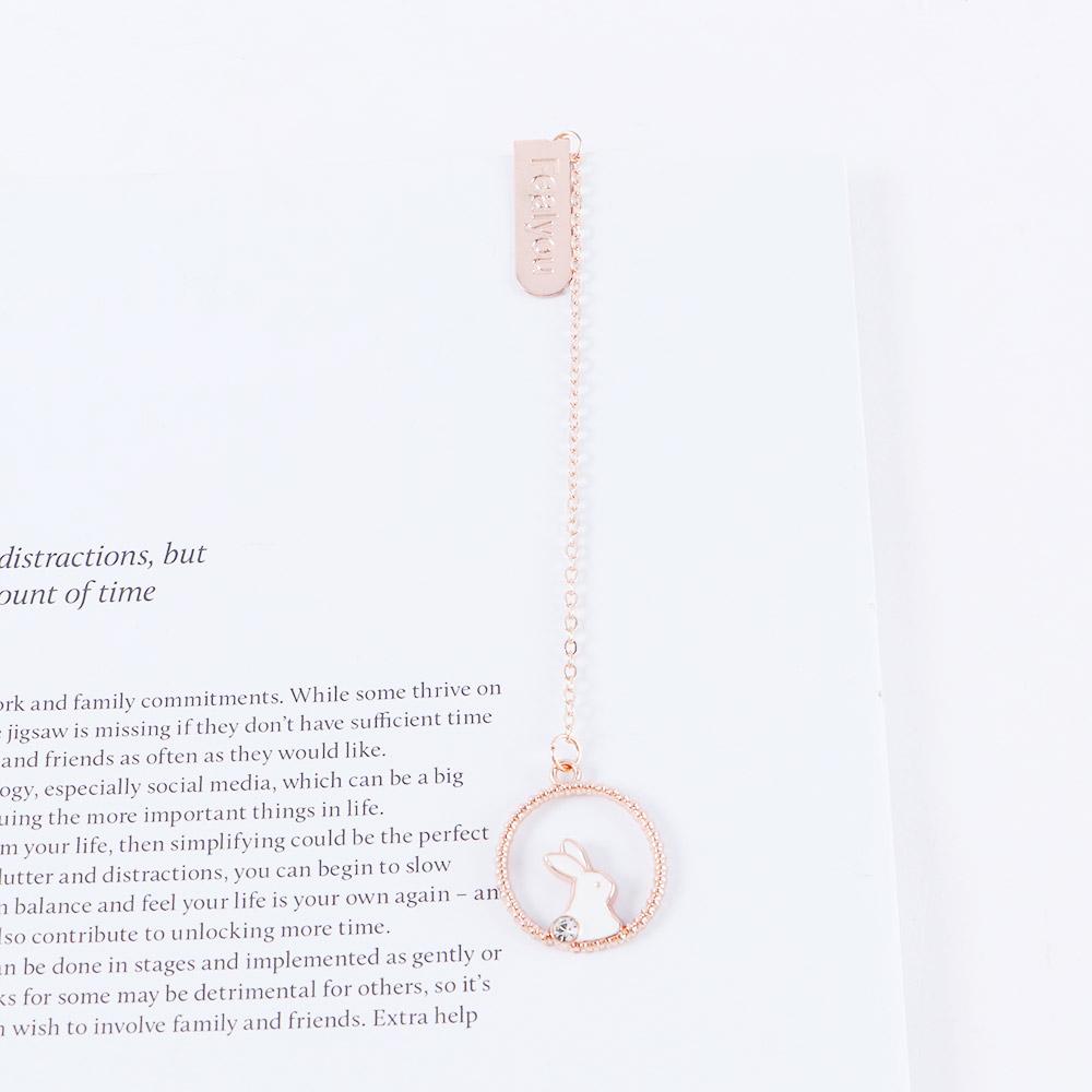 Book Clips Marker of Page Book Tag Pagination Mark Peach Heart Metal Bookmark Pendant Bookmark