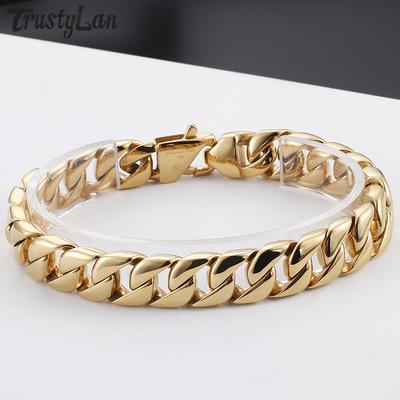 Goldfarbenes Edelstahl-Armband mit kubanischer Panzerkette in Miami-Form für Männer. Klassische Freunde-Armbänder für Männer zum Anfassen, Schmuckzubehör