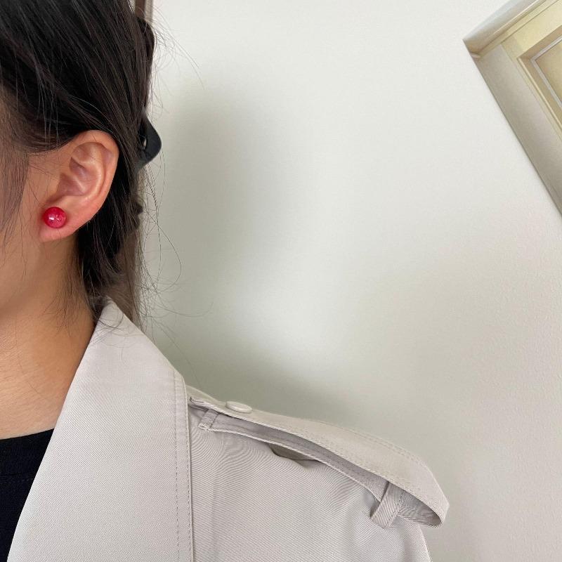Red Natural Stone Niche Simple Versatile Stud Earrings Cool Wind Earrings Design Sense French Retro Earrings Women