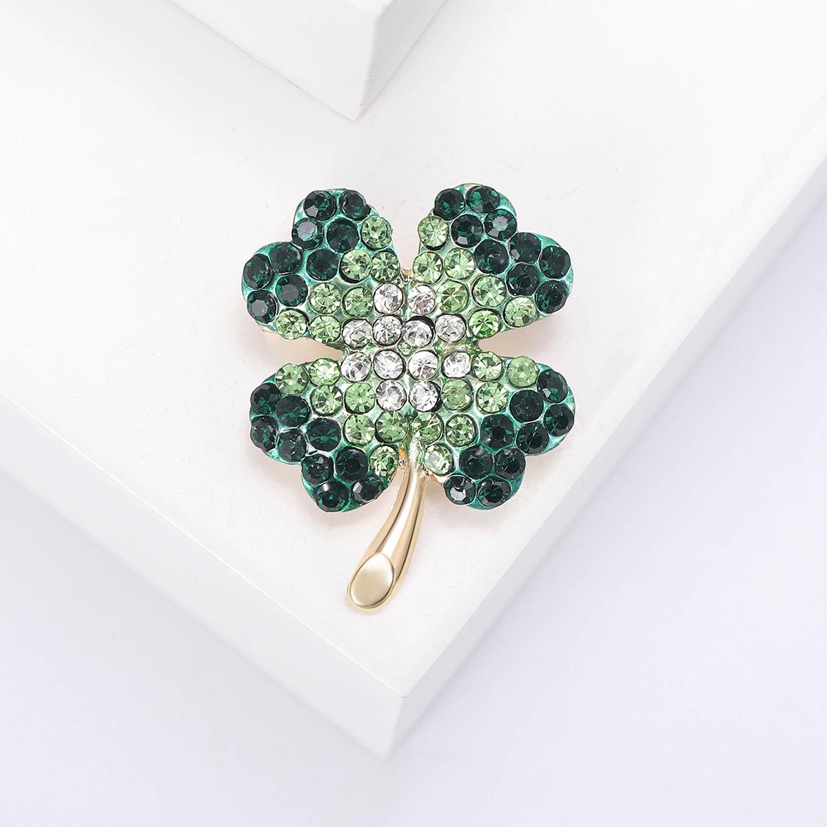 

Luxury Enamel Four Leaf Clover Brooches for Women Rhinestone Plant Pins Keychain Event Party New Year Gifts Jewelry Accessories