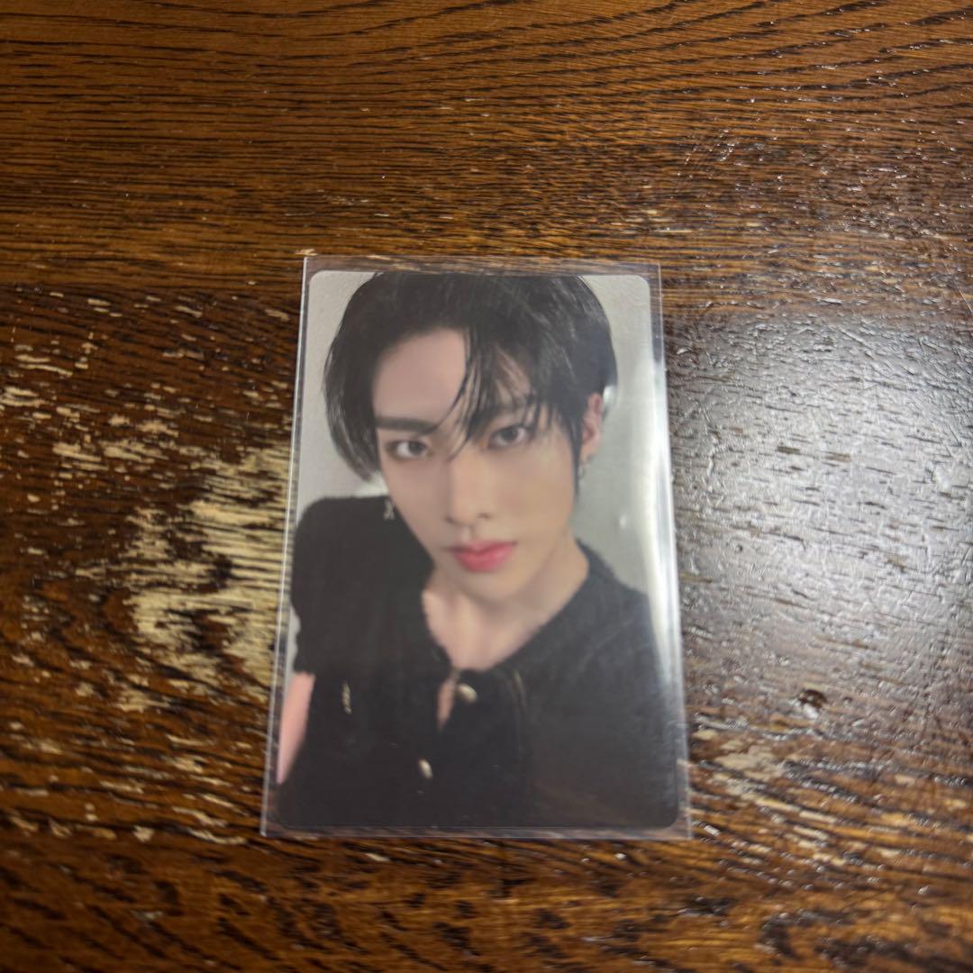 

[USED] zerobaseone Ricky OUR Season autographed card