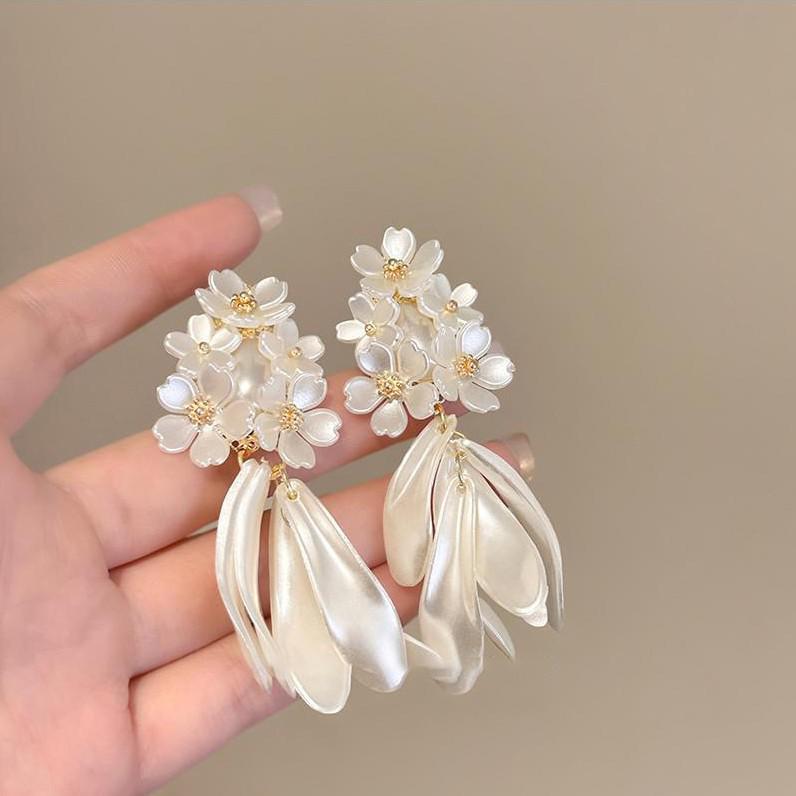 Resort Style Sunflower Earrings - Spring/Summer 2025 Collection for Women