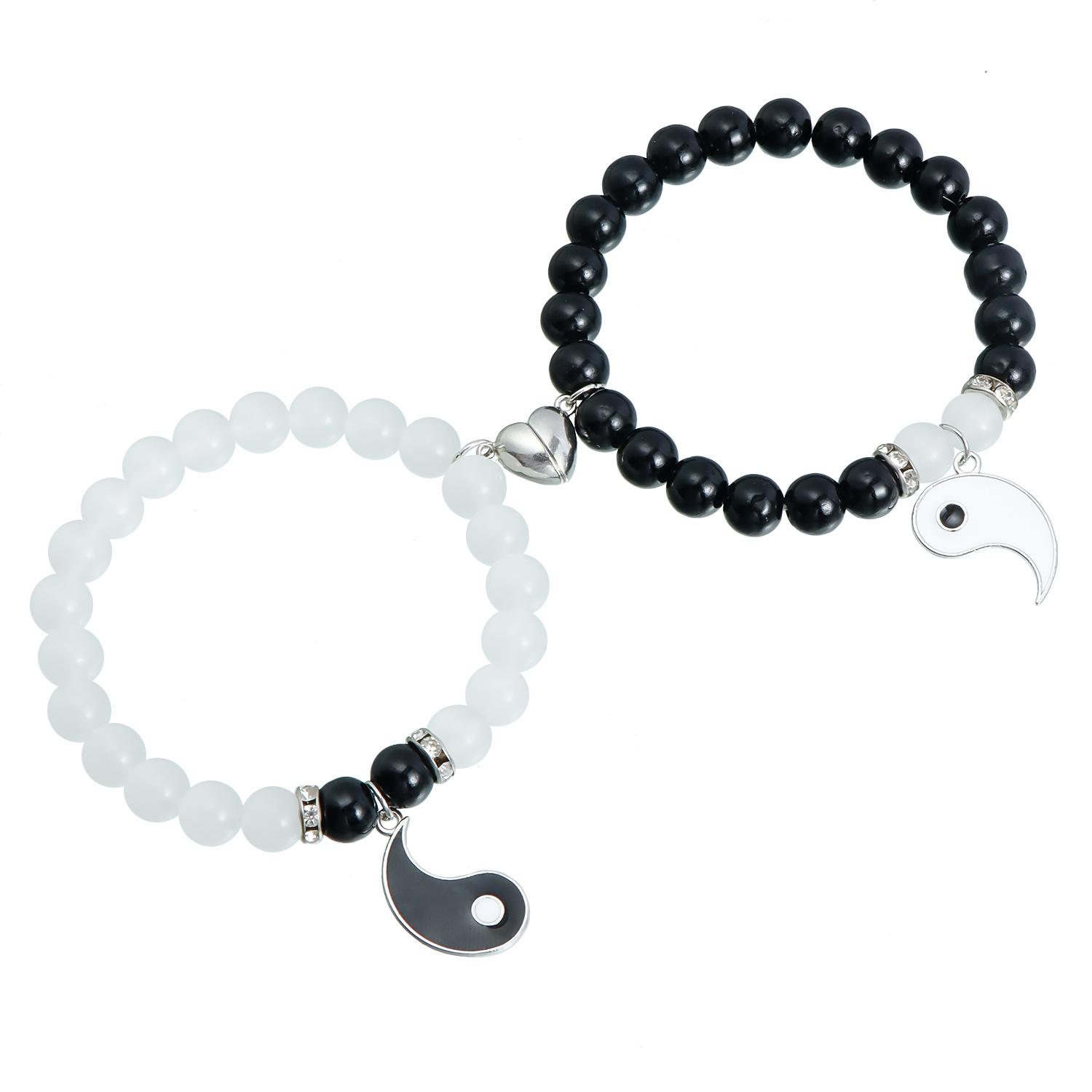 

Girlfriend couple magnetic love bracelet a pair of wind black and white yin and yang gossip crystal elastic rope beaded jewelry