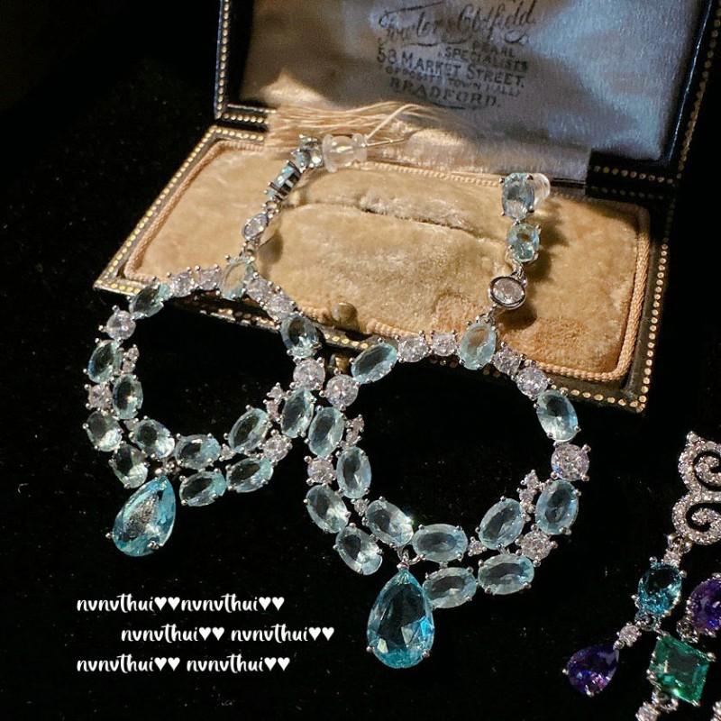 Vintage-Inspired Fog Blue Zircon Hoop Earrings With Floral Wreath Design 18K Gold Plated Geometric Statement Jewelry Women