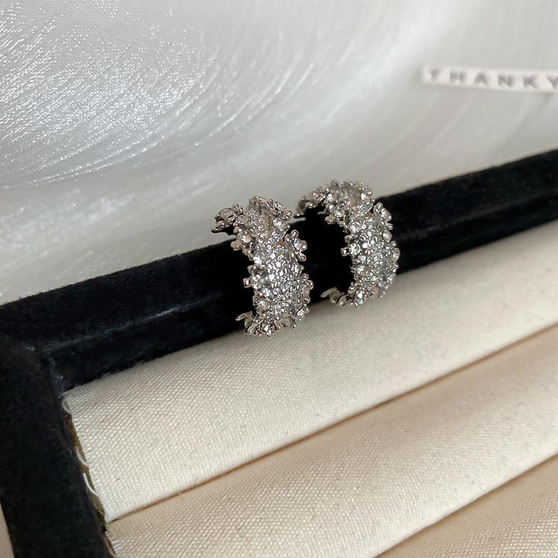 Luxury Shiny Zircon Hollow C-shaped Earrings for Women Exquisite Designed Hoop Earring Versatile Party Jewelry Accessories Gifts