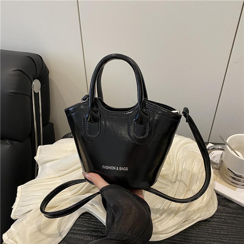 Fashion Mini Hand Carry Bucket Bag New Retro Vegetable Basket Bag Temperament One Shoulder Crossbody Bag