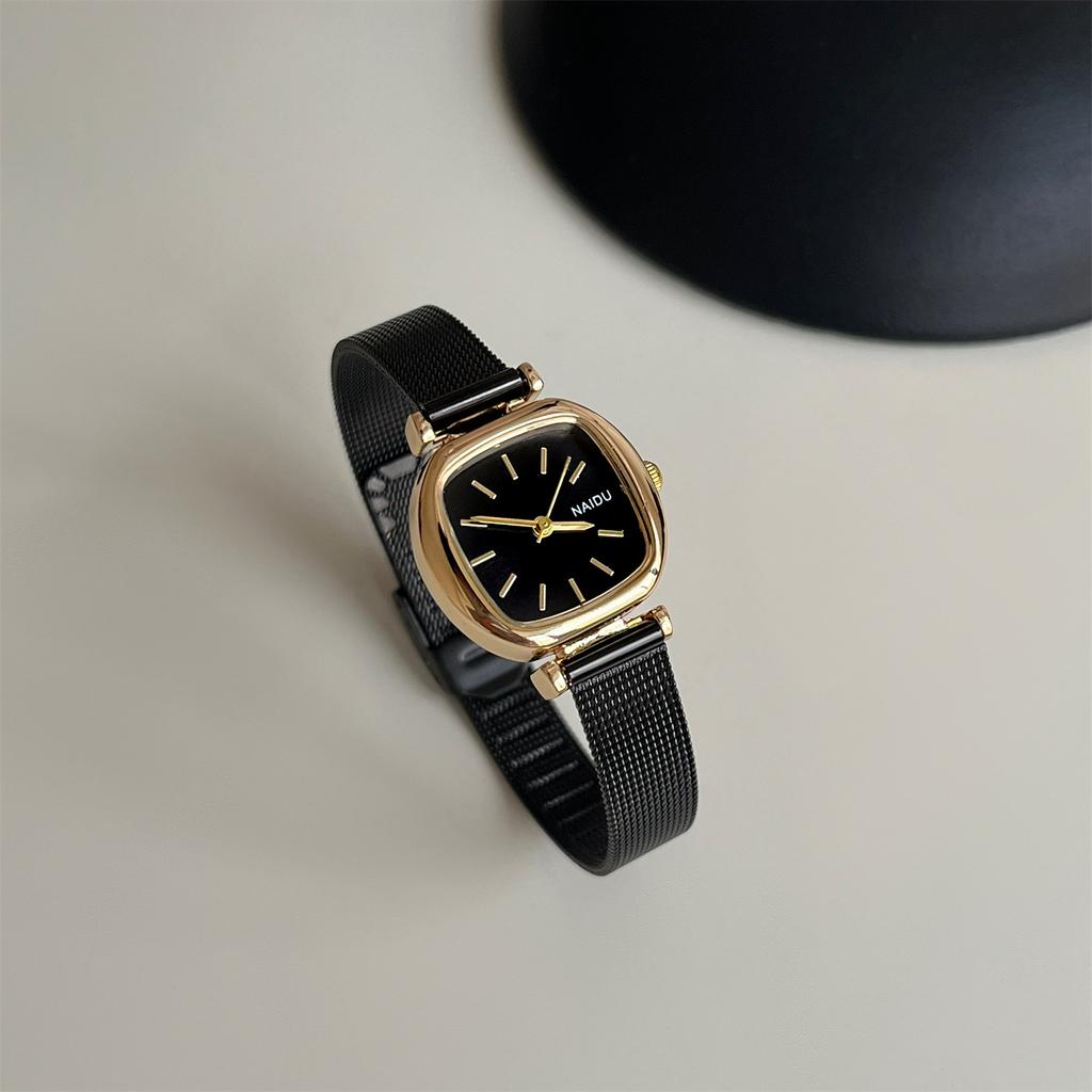 Light Luxury Black Gold Small Sugar Cube Chain Watch Women'S Exquisite Niche Supply High-End Small Dial Quartz Women'S Watch
