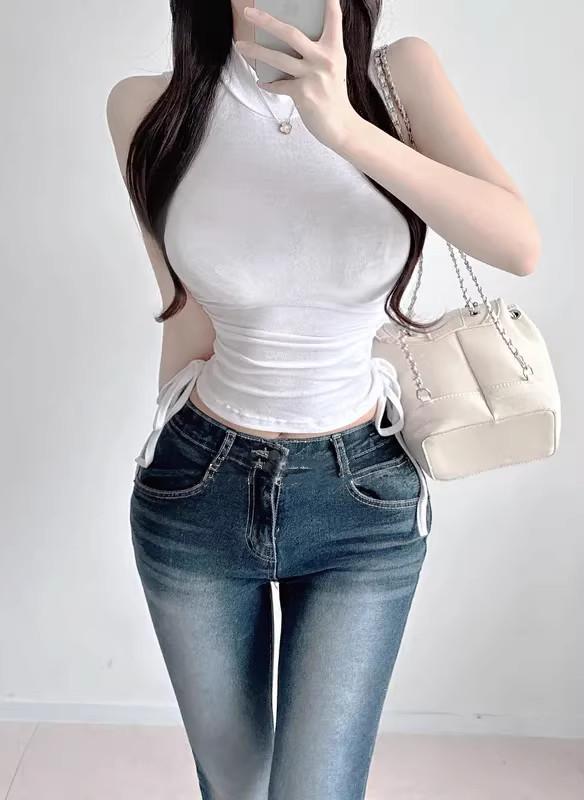 Women's Sporty Style Sleeveless Tight T-Shirt with Ruffled Base Layer, Half-High Neck, Thin and Slightly See-Through