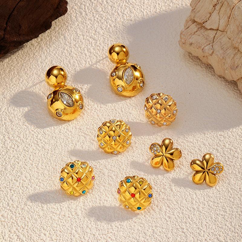 Chenhe stainless steel jewelry women's light luxury high-end gold earrings European and American niche do not fade titanium steel studs