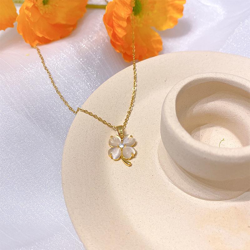 2025 Trendy Women's Titanium Steel Necklace - Non-fading, Light Luxury Collarbone Chain