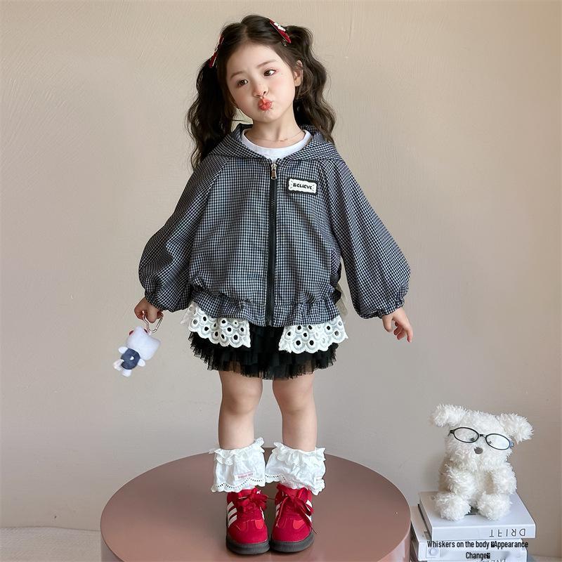 Девочковая клетчатая куртка с капюшоном и кружевной отделкой - Осень 2025 Корейский стиль 120 cm