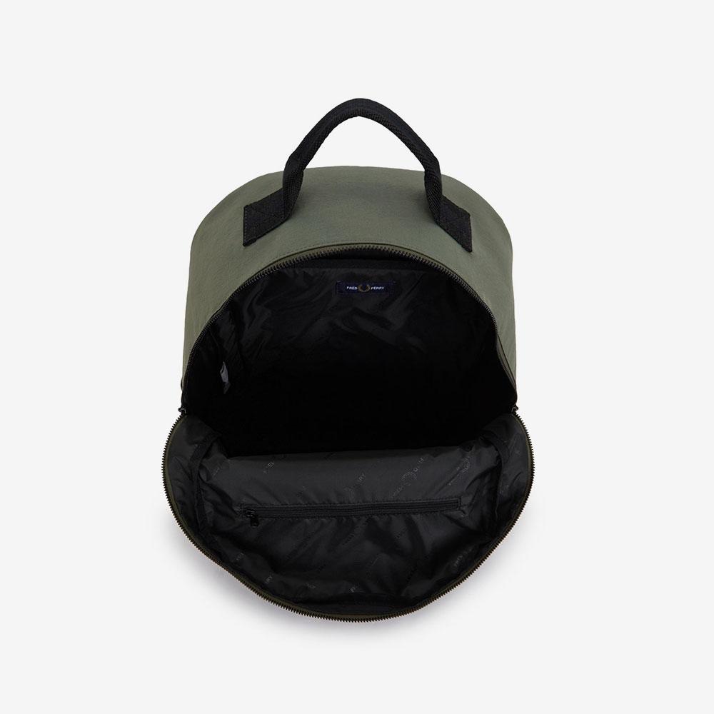 Fred Perry Nylon Badge Backpack - Laurel Wreath Green Cfpu2531192-X21