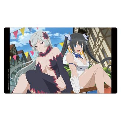 Is It Wrong To Try To Pick Up Girls In a Dungeon? V Character Rubber Mat Hestia & Freya
