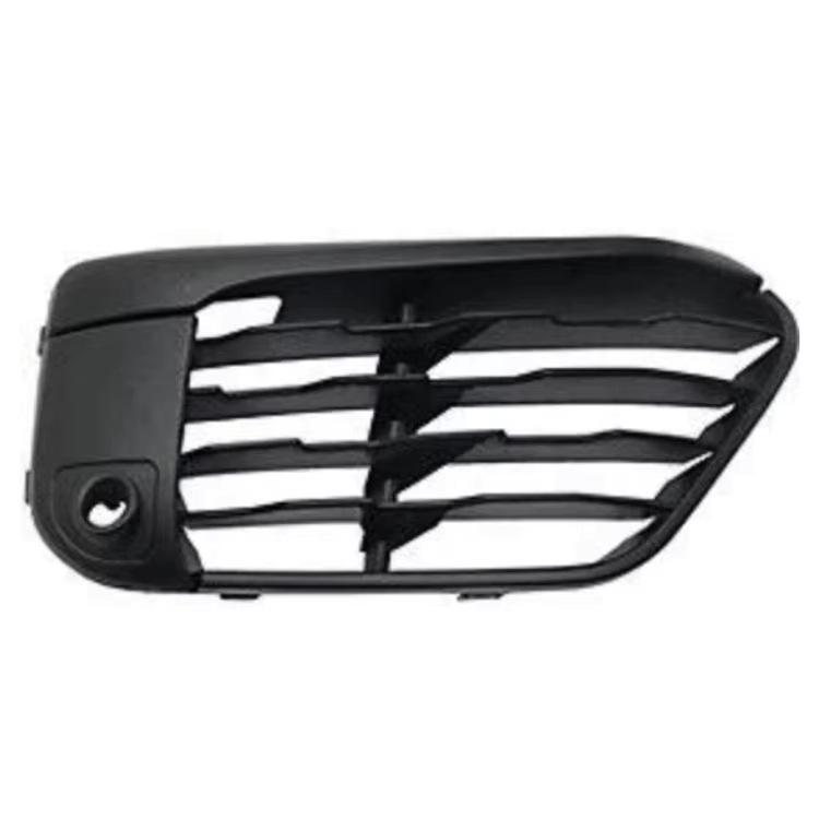 Grill Dolnego Zderzaka Przedniego BMW X1 F48 - Nr części 51117453987 i 51117453988