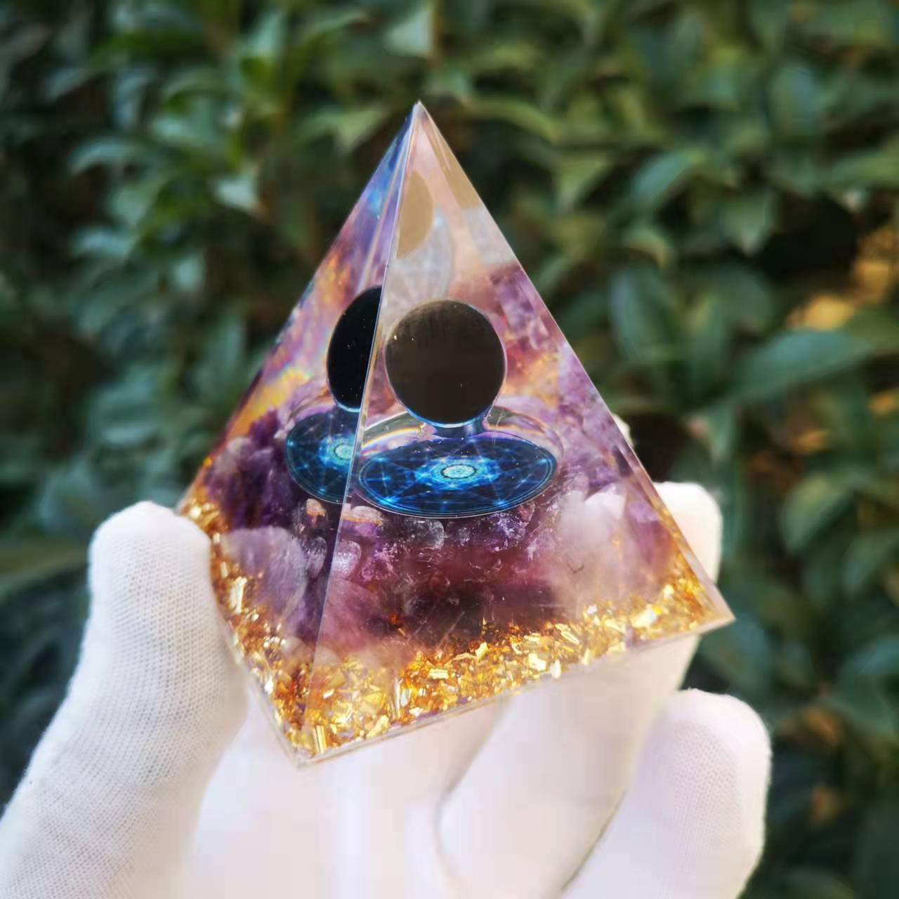 European Style Pyramid Crystal Resin Epoxy Desktop Ornament Bonsai 5cm Boxed