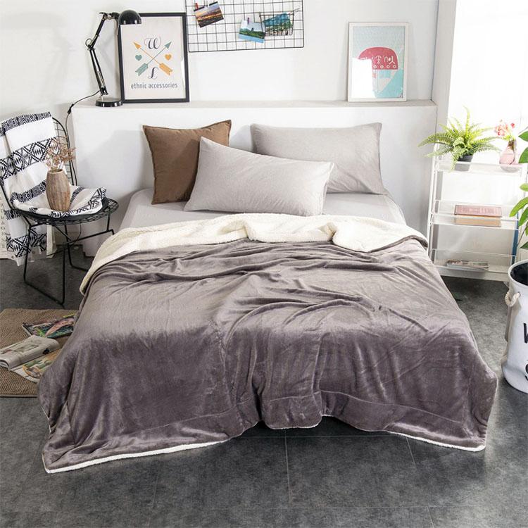 Fleece Bed Blanket Oversize Super Soft Warm Thick Plush Wearable Throw Weight Cozy Outdoor Throw Sherpa Blankets