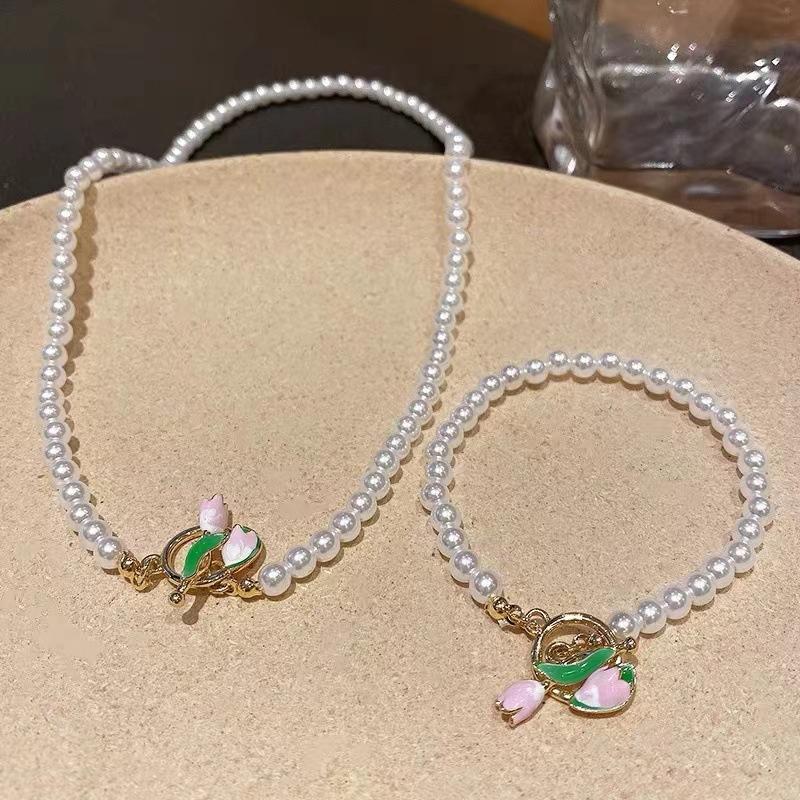 

Fashion Delicate Pearl Tulip Beaded Necklaces Elegant Bracelet Temperament Design Sweet Necklace Women S Party Jewelry Gifts A1