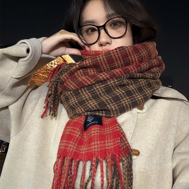 Plaid Scarf for Girls in Winter New Double Sided Korean Style High End Thickening with Coat Retro Scarf