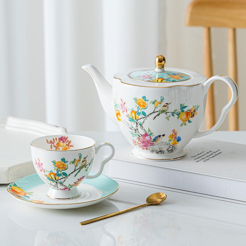 European Bone Porcelain Coffee Pot with High Aesthetic Value, Household Afternoon Tea Set, Light Luxury Ceramic Water Kettle