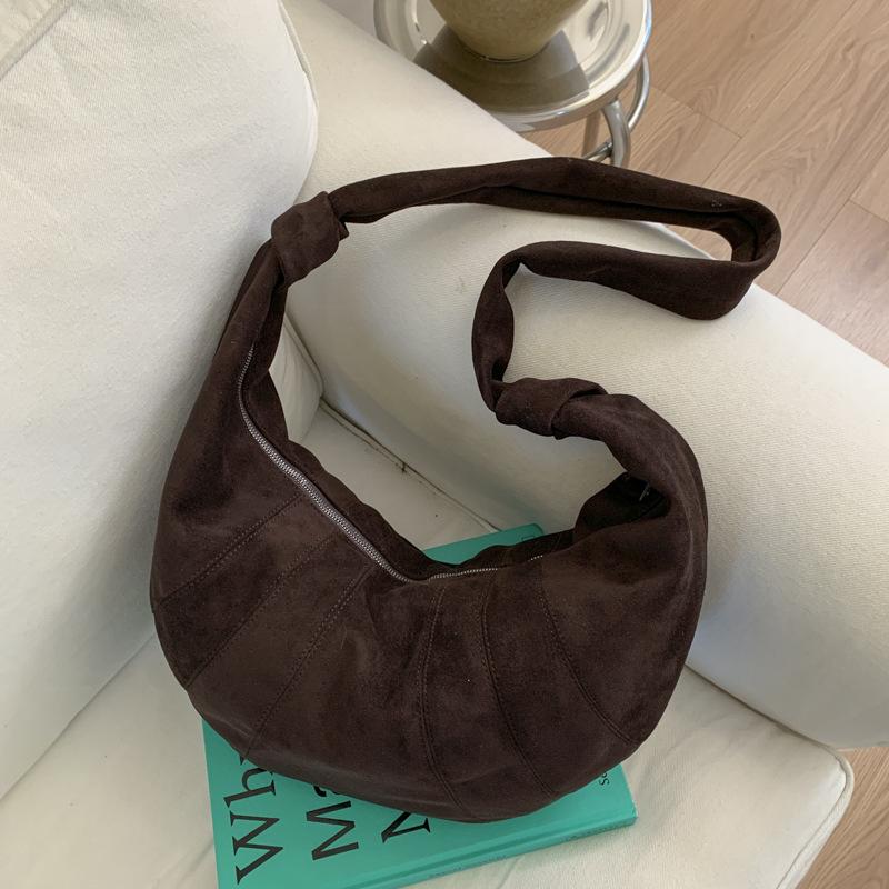 

Niche design sense croissant women s 2025 autumn new Korean version shoulder bag large capacity lazy wind crossbody dumpling bag