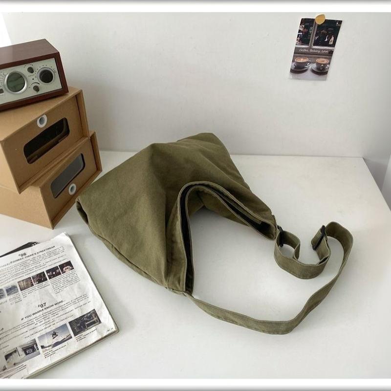 New Season Japanese Style Messenger Bag Made Of Canvas Thickened Sturdy Retro Men Bag